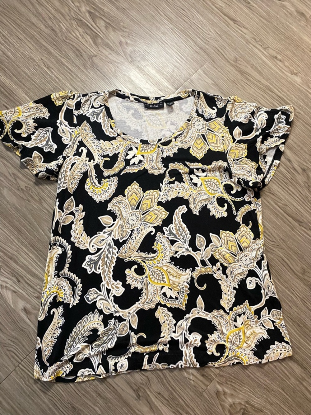 💖Susan Graver Black Paisley Tunic with Yellow and Cream Motif